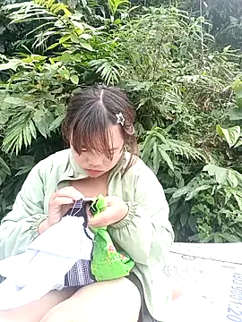 Snapshot of AnHa19 chatting on October 2025 04:26:01 AM AnHa19 online show from October 2025 04:26:01 AM