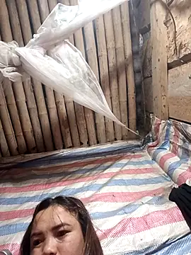 Snapshot of AnHa19 chatting on October 2025 10:43:02 PM AnHa19 online show from October 2025 10:43:02 PM