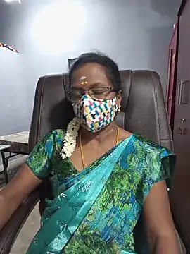Snapshot of umashreetamil chatting on June 2026 02:33:01 PM umashreetamil online show from June 2026 02:33:01 PM