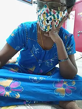 Snapshot of umashreetamil chatting on June 2026 11:19:01 PM umashreetamil online show from June 2026 11:19:01 PM