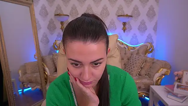 Snapshot of KarinaClover chatting on September 2025 12:38:02 PM KarinaClover online show from September 2025 12:38:02 PM