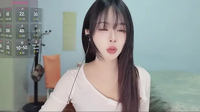 Snapshot of Sue101010 chatting on November 2025 07:30:02 PM Sue101010 online show from November 2025 07:30:02 PM