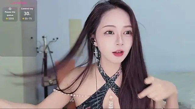 Snapshot of Sue101010 chatting on November 2025 08:25:02 PM Sue101010 online show from November 2025 08:25:02 PM