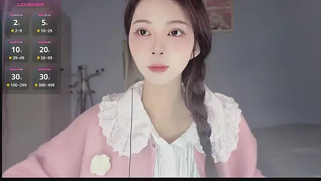 Snapshot of Sue101010 chatting on November 2025 03:26:02 PM Sue101010 online show from November 2025 03:26:02 PM