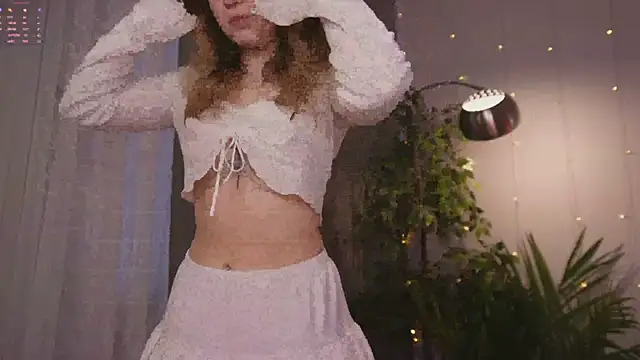 Lina Glow online show from March 2026 06:50:01 AM