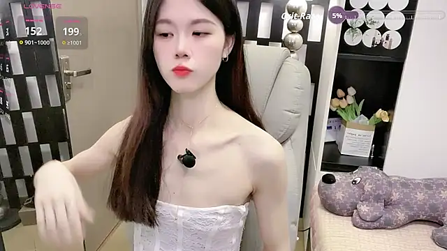 Yueyue-MM online show from April 2026 12:49:02 AM