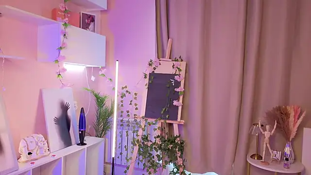 Snapshot of ElfredaTupy chatting on October 2025 06:13:01 AM ElfredaTupy online show from October 2025 06:13:01 AM