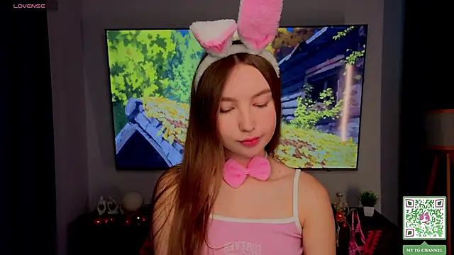 Snapshot of ElfredaTupy chatting on October 2025 06:04:02 AM ElfredaTupy online show from October 2025 06:04:02 AM