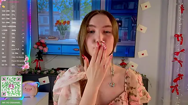 ElfredaTupy online show from February 2026 07:04:01 PM