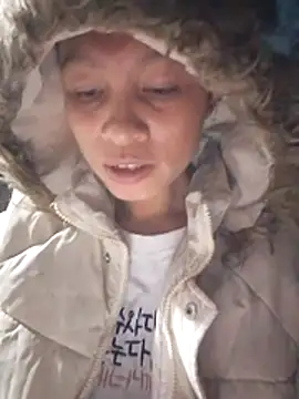 Snapshot of simi-lucy chatting on November 2025 12:53:02 AM simi-lucy online show from November 2025 12:53:02 AM