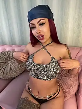 Snapshot of Laila_Pink chatting on September 2025 06:57:02 PM Laila Pink online show from September 2025 06:57:02 PM