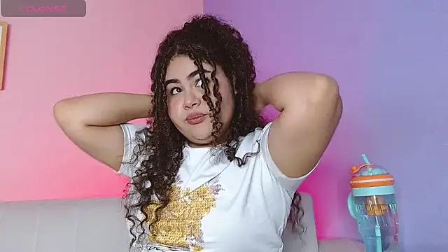 lourdes moon22 online show from October 2025 01:01:01 PM