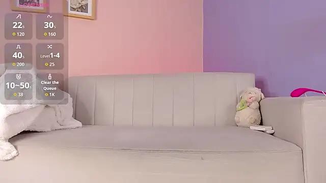 lourdes moon22 online show from October 2025 01:12:01 PM