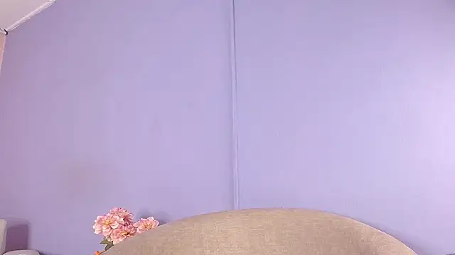 lourdes moon22 online show from October 2025 01:18:02 PM