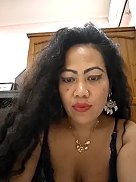 Snapshot of Lindarossyta chatting on June 2026 12:32:02 AM Lindarossyta online show from June 2026 12:32:02 AM