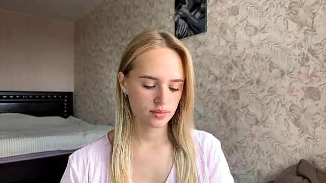 ElisabetLorney online show from September 2025 08:03:01 AM