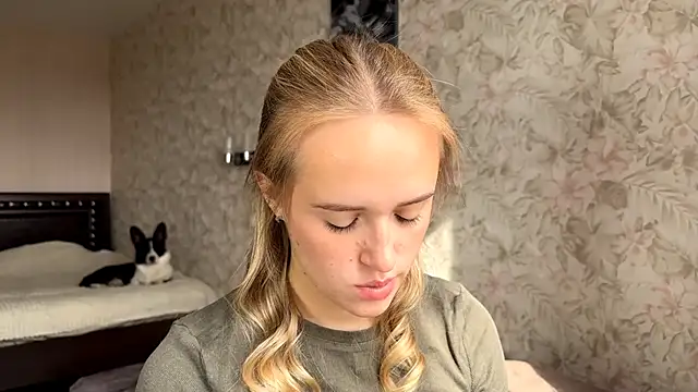 ElisabetLorney online show from September 2025 08:05:02 AM