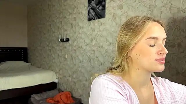 ElisabetLorney online show from September 2025 07:09:02 AM