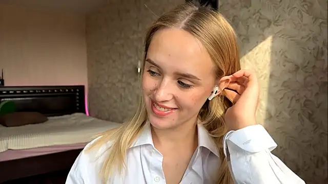 ElisabetLorney online show from October 2025 08:02:02 AM