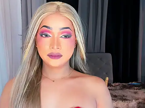 Snapshot of WenceSmith chatting on October 2025 10:26:01 AM WenceSmith online show from October 2025 10:26:01 AM