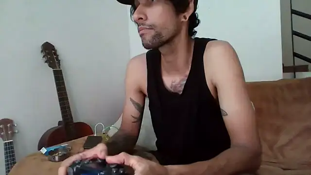 Alejandro92 cali online show from June 2026 06:17:01 PM