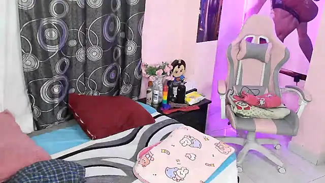 Zulema R1 online show from February 2026 03:03:02 AM