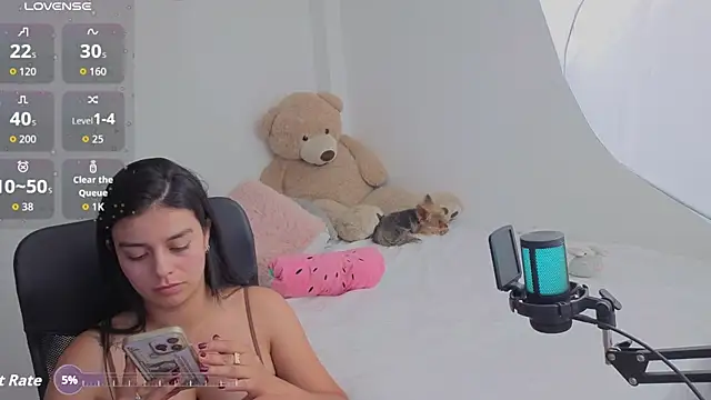 Snapshot of valerihouse chatting on April 2026 02:00:01 AM valerihouse online show from April 2026 02:00:01 AM