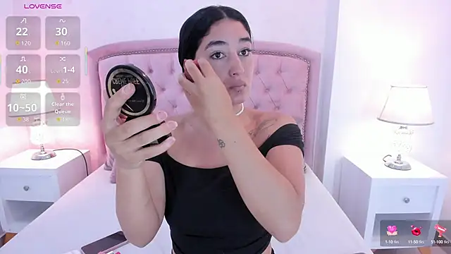 Scarlett 12 online show from September 2025 03:25:01 PM