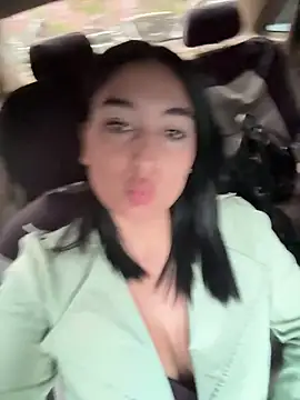 Scarlett 12 online show from October 2025 11:32:02 AM