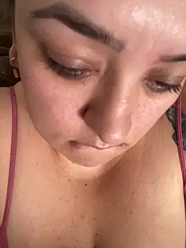 bruna438 online show from November 2025 11:14:01 AM