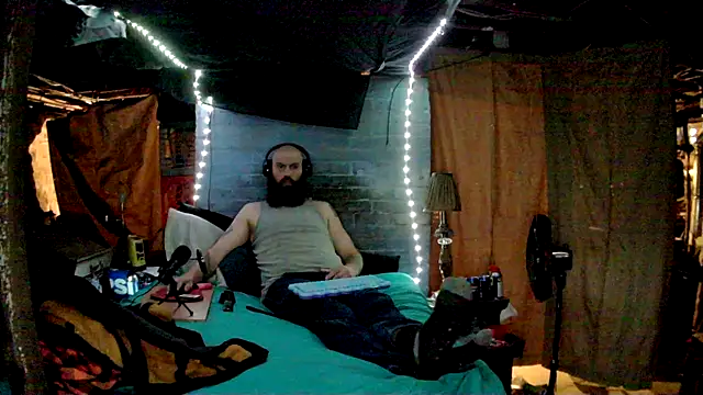 Snapshot of Cowboy815 chatting on November 2025 08:09:01 PM Cowboy815 online show from November 2025 08:09:01 PM