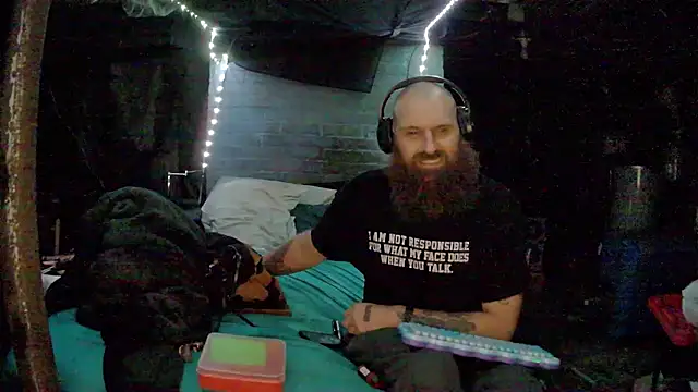 Snapshot of Cowboy815 chatting on December 2025 02:30:02 AM Cowboy815 online show from December 2025 02:30:02 AM