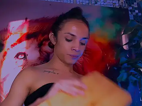 Cristal Gem1 online show from November 2025 11:58:01 AM