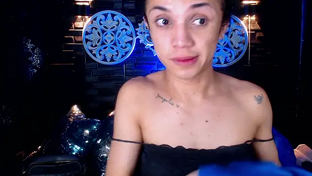 Cristal Gem1 online show from March 2026 06:56:01 PM