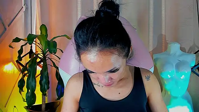 Snapshot of Cristal_Gem1 chatting on June 2026 11:45:01 AM Cristal Gem1 online show from June 2026 11:45:01 AM