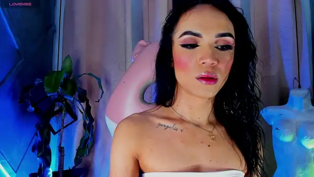 Snapshot of Cristal_Gem1 chatting on July 2026 10:21:02 AM Cristal Gem1 online show from July 2026 10:21:02 AM