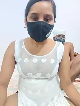 Snapshot of Miss_Riya20 chatting on April 2026 11:17:01 AM Miss Riya20 online show from April 2026 11:17:01 AM