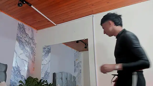 oliver mr  online show from January 2026 02:38:01 AM