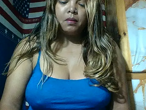 Snapshot of SEXY_METISE chatting on March 2026 02:11:01 AM SEXY METISE online show from March 2026 02:11:01 AM