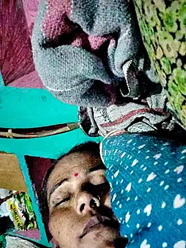 Pooja750 online show from November 2025 06:51:01 PM