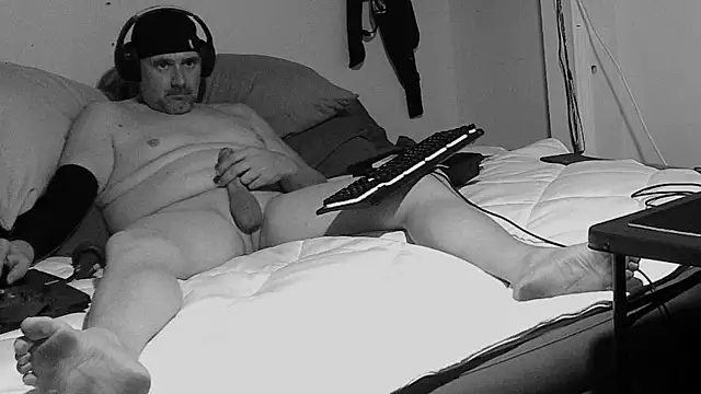 Snapshot of BigheadLongcock chatting on July 2026 09:32:01 PM BigheadLongcock online show from July 2026 09:32:01 PM