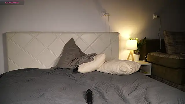 KaeliaScorch online show from March 2026 12:20:02 PM