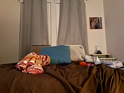 Snapshot of Slinkypoppet chatting on December 2025 08:01:01 AM Slinkypoppet online show from December 2025 08:01:01 AM