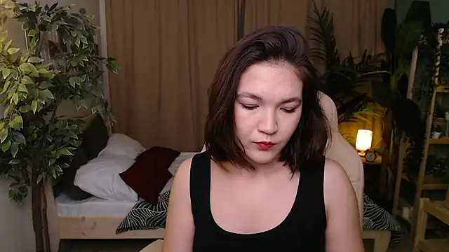 Halle Berrry online show from November 2025 02:06:01 PM