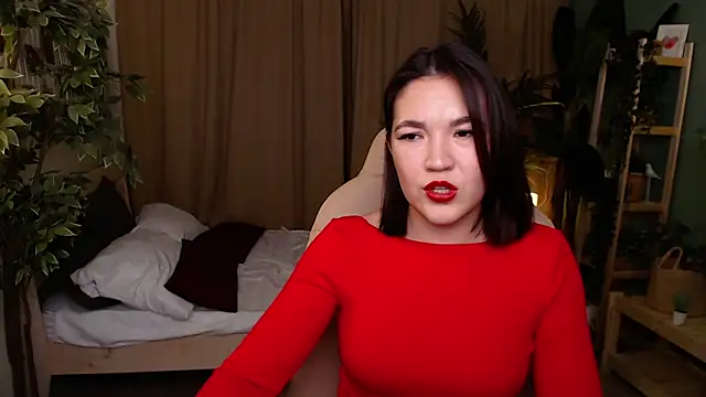 Halle Berrry online show from November 2025 02:05:01 PM