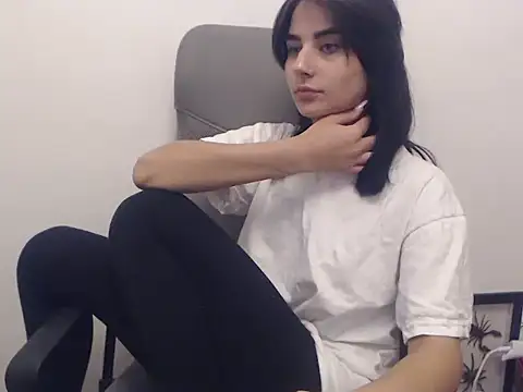 Snapshot of Hot_Bruny chatting on October 2025 07:33:01 PM Hot Bruny online show from October 2025 07:33:01 PM