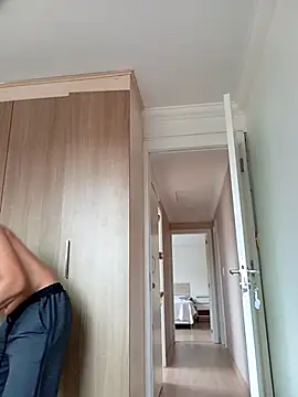 xirie98 online show from September 2025 12:28:02 PM