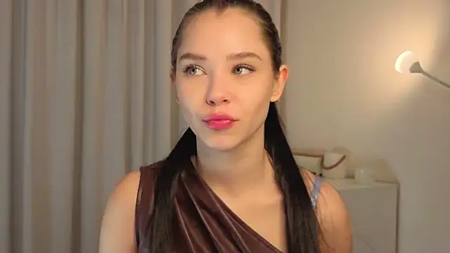 slyshypie online show from November 2025 01:32:02 PM