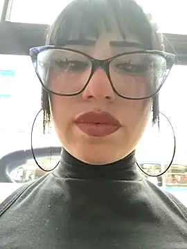 Snapshot of Kitty_Melodi chatting on September 2025 03:14:01 PM Kitty Melodi online show from September 2025 03:14:01 PM