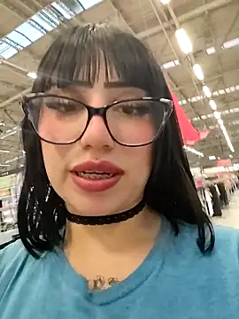 Snapshot of Kitty_Melodi chatting on October 2025 10:16:01 PM Kitty Melodi online show from October 2025 10:16:01 PM